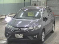 Honda FIT лот № 7076 оценка 3.5  с аукциона в Японии 2