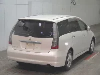 Mitsubishi GRANDIS лот № 2111 оценка 3  с аукциона в Японии 3