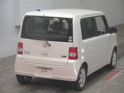 Toyota PIXIS SPACE