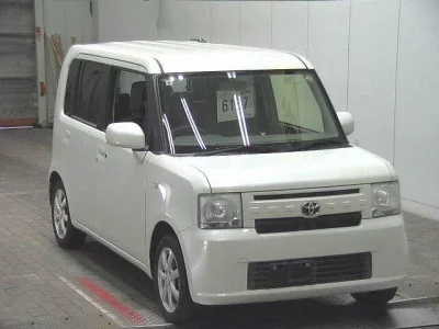 Toyota PIXIS SPACE