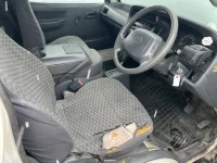 Toyota HIACE VAN лот № 5046 оценка RA  с аукциона в Японии 7