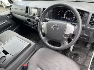 Toyota HIACE VAN  с аукциона в Японии