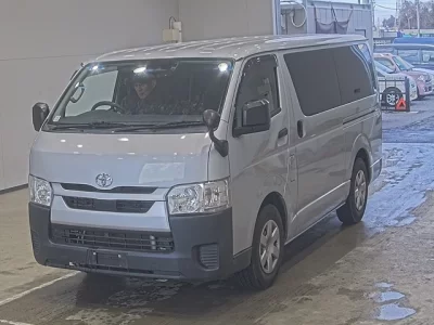 Toyota HiAce Van
