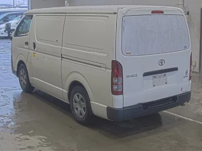Toyota HiAce Van