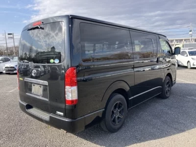Toyota HiAce Van