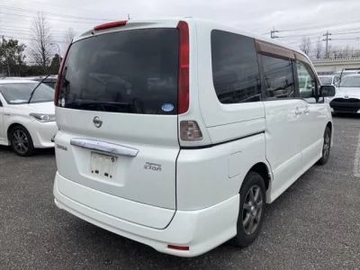 Nissan SERENA  с аукциона в Японии