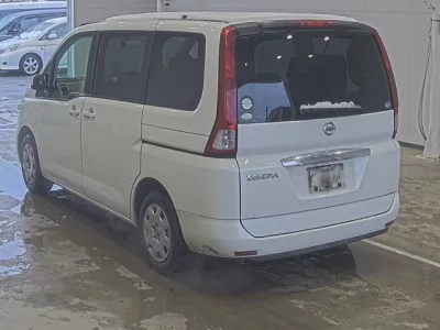 Nissan SERENA  с аукциона в Японии