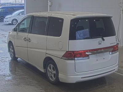Honda STEP WAGON  с аукциона в Японии