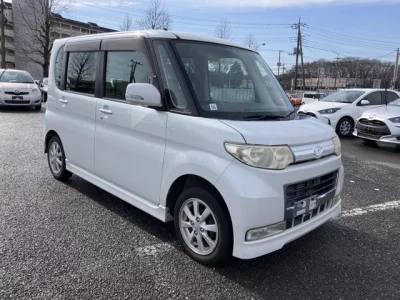 Daihatsu TANTO  с аукциона в Японии