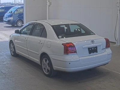 Toyota AVENSIS SEDAN