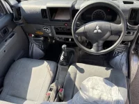 Mitsubishi MINICAB VAN лот № 4089 оценка 3.5  с аукциона в Японии 3