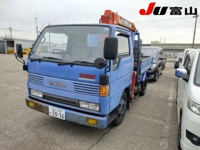 Mazda TITAN  с аукциона в Японии