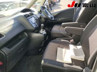 Nissan SERENA  с аукциона в Японии