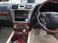 Lexus LS лот № 2526 оценка 3.5  с аукциона в Японии 5