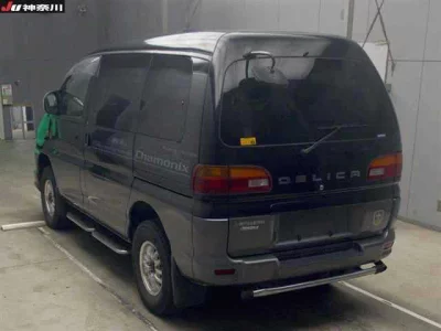 Mitsubishi DELICA