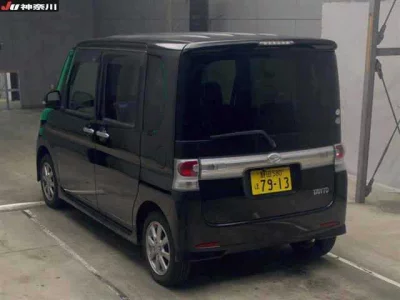 Daihatsu TANTO  с аукциона в Японии