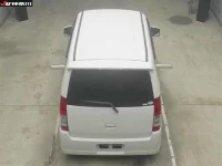 Suzuki WAGON R лот № 3036 оценка 3.5  с аукциона в Японии 4