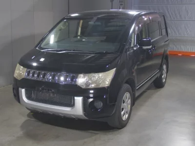 Mitsubishi DELICA D5  с аукциона в Японии