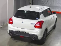 Suzuki SWIFT лот № 23 оценка RA  с аукциона в Японии 1