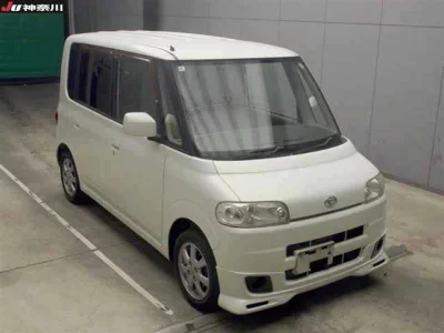 Daihatsu TANTO  с аукциона в Японии