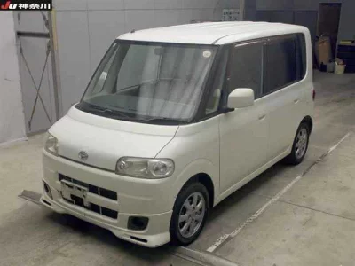 Daihatsu TANTO  с аукциона в Японии