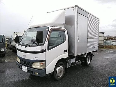 Toyota DYNA  с аукциона в Японии