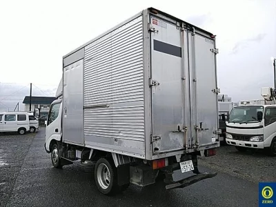 Toyota DYNA  с аукциона в Японии