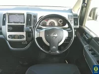 Nissan SERENA лот № 104 оценка 3  с аукциона в Японии 4