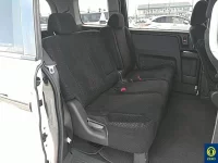 Honda STEP WAGON лот № 52 оценка 4  с аукциона в Японии 7