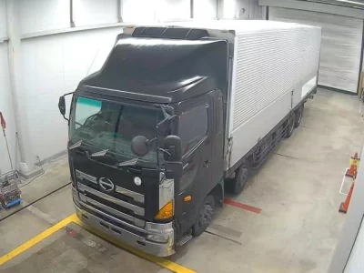 Hino TRUCK