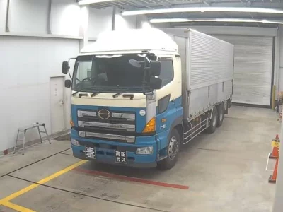 Hino TRUCK