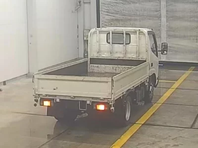 Toyota DYNA  с аукциона в Японии