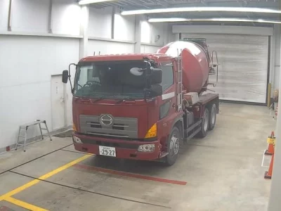Hino TRUCK