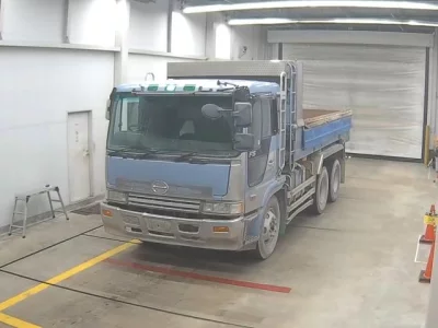 Hino TRUCK