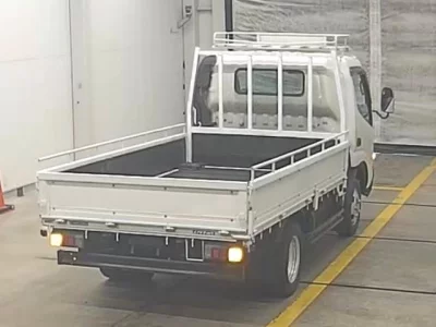 Toyota DYNA  с аукциона в Японии