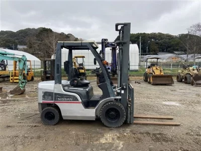 Nissan FORKLIFT