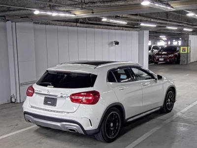 Mercedes-Benz GLA CLASS