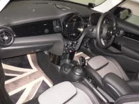 BMW MINI лот № 302 оценка 5  с аукциона в Японии 2