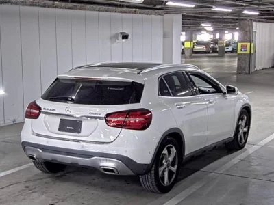 Mercedes-Benz GLA CLASS