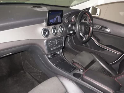 Mercedes-Benz CLA CLASS