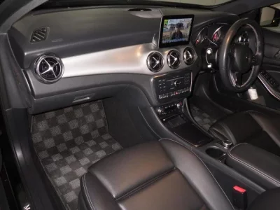 Mercedes-Benz GLA CLASS