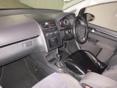 Volkswagen GOLF TOURAN