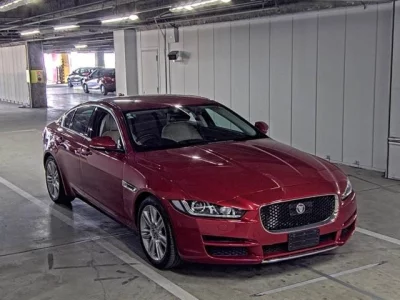 Jaguar XE