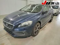 Volvo V40 лот № 5039 оценка 4  с аукциона в Японии 3