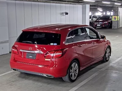 Mercedes-Benz B CLASS