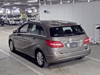 Mercedes-Benz B CLASS лот № 807 оценка 3.5  с аукциона в Японии 4