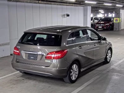 Mercedes-Benz B CLASS