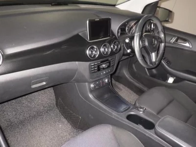 Mercedes-Benz B CLASS