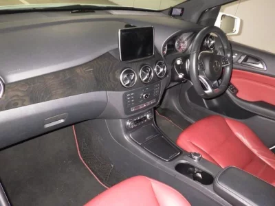 Mercedes-Benz B CLASS