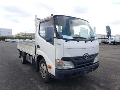 Toyota DYNA  с аукциона в Японии
